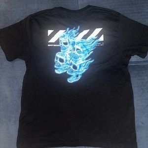 Off white flaming skulls tee
